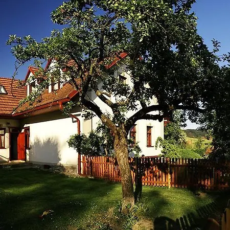 Penzion Restaurant Na Cechach Korouhev